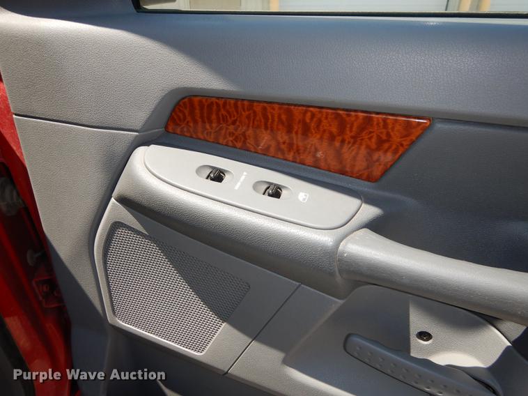 image for item DE1716 2006 Dodge Ram 2500 Quad Cab utility bed pickup truck