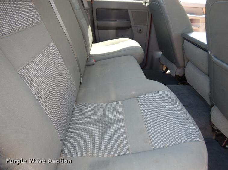 image for item DE1716 2006 Dodge Ram 2500 Quad Cab utility bed pickup truck