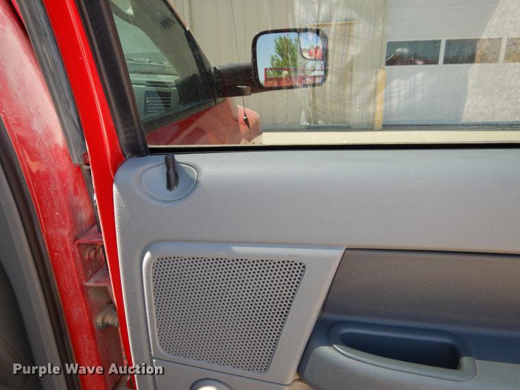 image for item DE1716 2006 Dodge Ram 2500 Quad Cab utility bed pickup truck