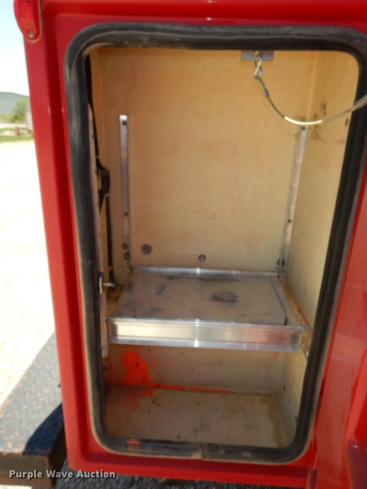 image for item DE1716 2006 Dodge Ram 2500 Quad Cab utility bed pickup truck