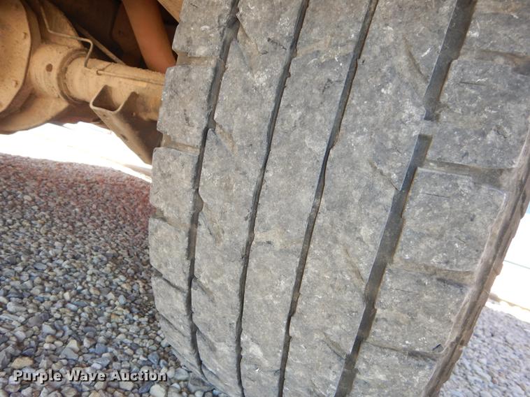 image for item DE1716 2006 Dodge Ram 2500 Quad Cab utility bed pickup truck