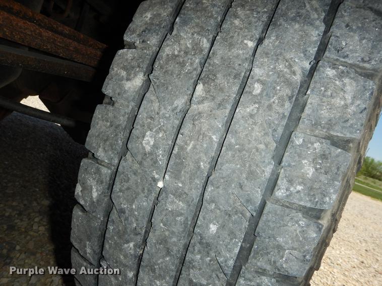 image for item DE1716 2006 Dodge Ram 2500 Quad Cab utility bed pickup truck