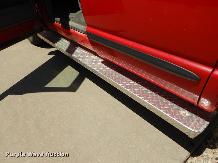 image for item DE1716 2006 Dodge Ram 2500 Quad Cab utility bed pickup truck