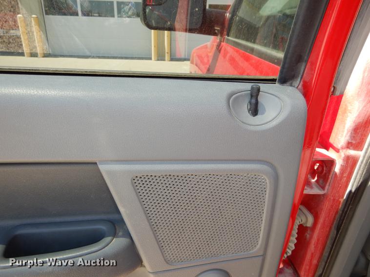 image for item DE1718 2008 Dodge Ram 2500 Quad Cab pickup truck