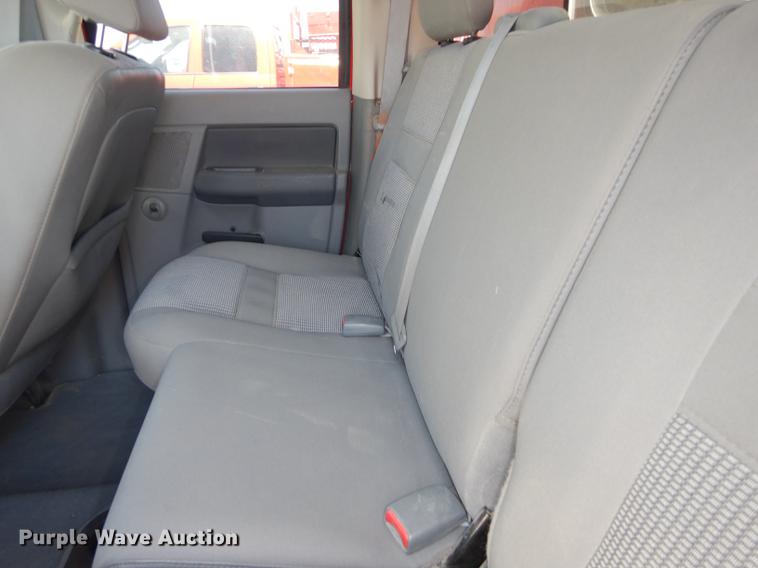 image for item DE1718 2008 Dodge Ram 2500 Quad Cab pickup truck