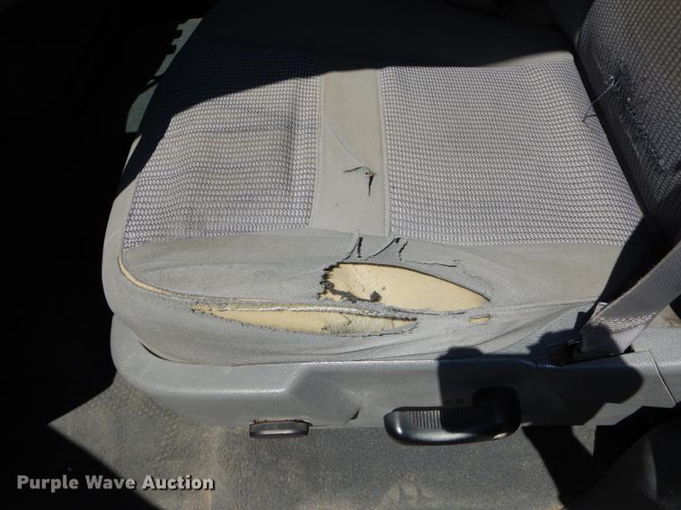 image for item DE1718 2008 Dodge Ram 2500 Quad Cab pickup truck