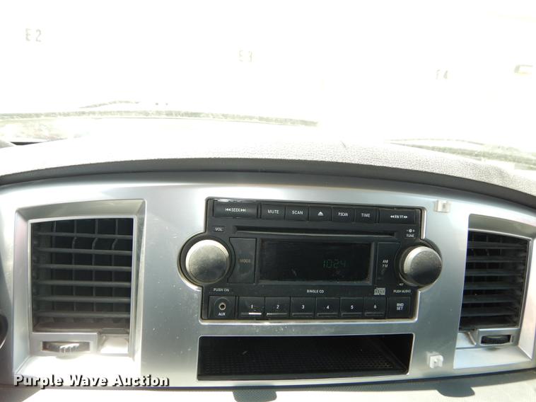 image for item DE1718 2008 Dodge Ram 2500 Quad Cab pickup truck