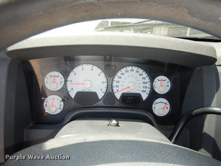 image for item DE1718 2008 Dodge Ram 2500 Quad Cab pickup truck