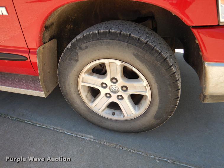 image for item DE1718 2008 Dodge Ram 2500 Quad Cab pickup truck