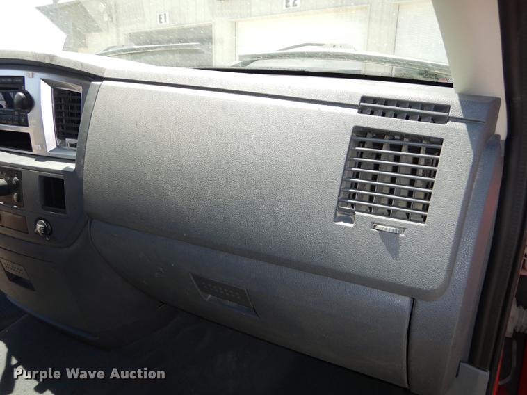 image for item DE1718 2008 Dodge Ram 2500 Quad Cab pickup truck