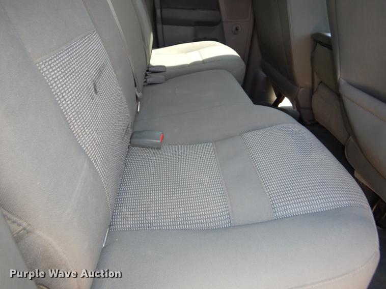 image for item DE1718 2008 Dodge Ram 2500 Quad Cab pickup truck