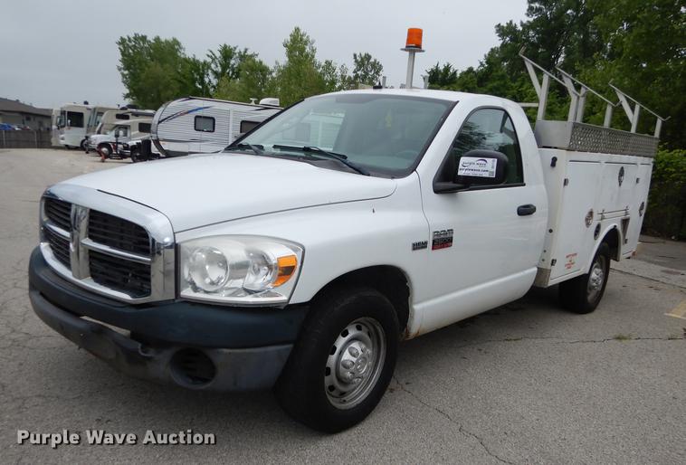 image for item DE1730 2008 Dodge Ram 2500 utility bed pickup truck