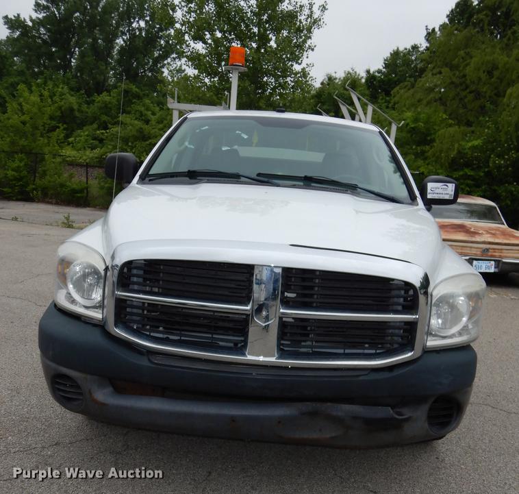 image for item DE1730 2008 Dodge Ram 2500 utility bed pickup truck