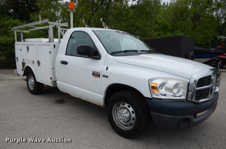 image for item DE1730 2008 Dodge Ram 2500 utility bed pickup truck