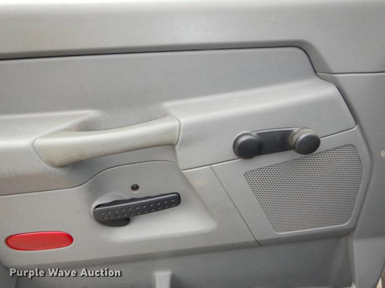 image for item DE1730 2008 Dodge Ram 2500 utility bed pickup truck