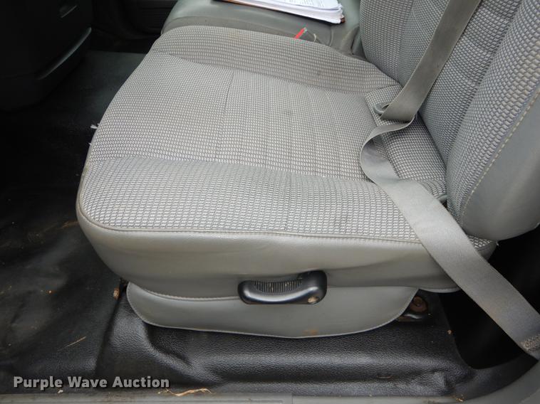 image for item DE1730 2008 Dodge Ram 2500 utility bed pickup truck