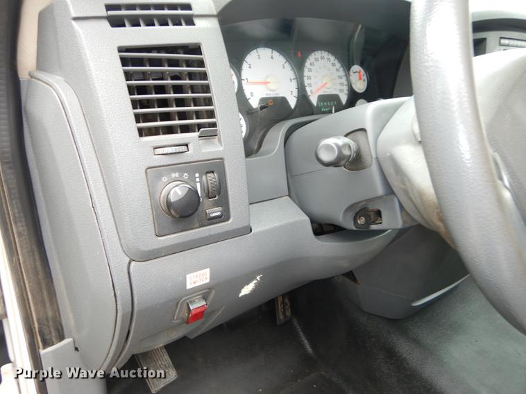 image for item DE1730 2008 Dodge Ram 2500 utility bed pickup truck