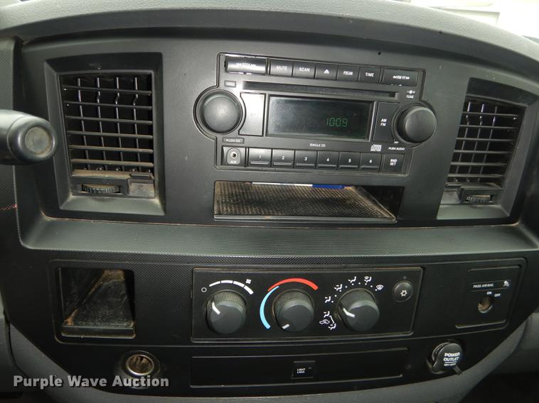 image for item DE1730 2008 Dodge Ram 2500 utility bed pickup truck