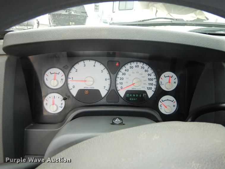 image for item DE1730 2008 Dodge Ram 2500 utility bed pickup truck