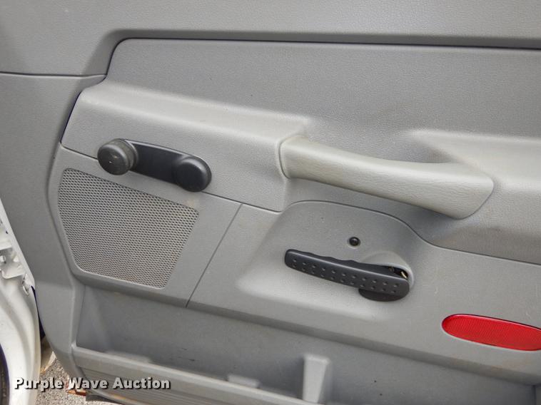 image for item DE1730 2008 Dodge Ram 2500 utility bed pickup truck