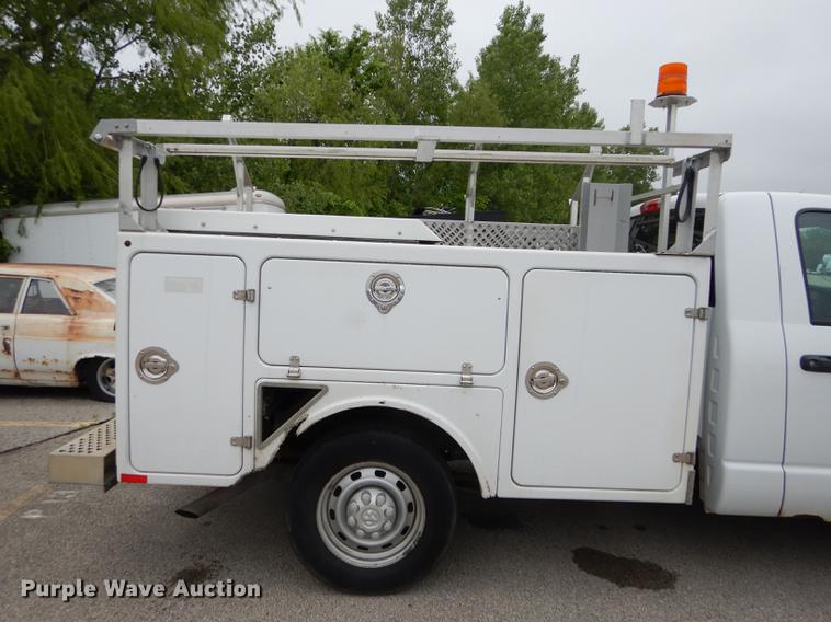 image for item DE1730 2008 Dodge Ram 2500 utility bed pickup truck