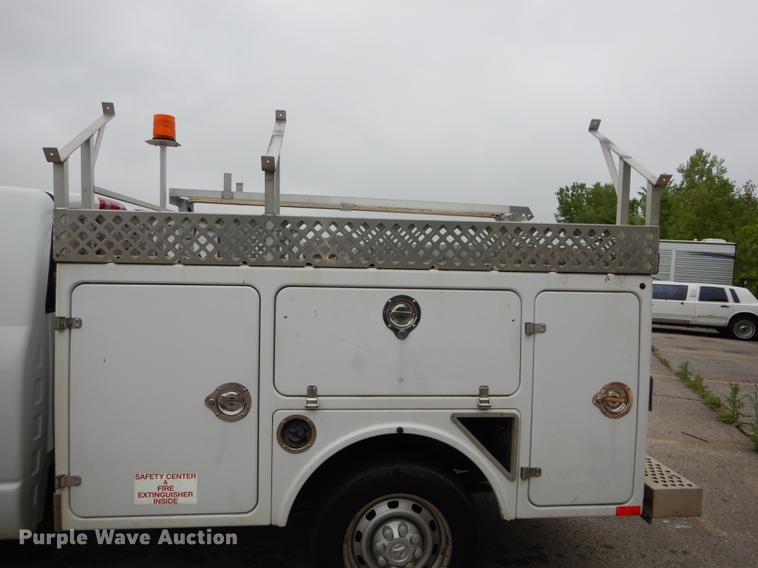 image for item DE1730 2008 Dodge Ram 2500 utility bed pickup truck