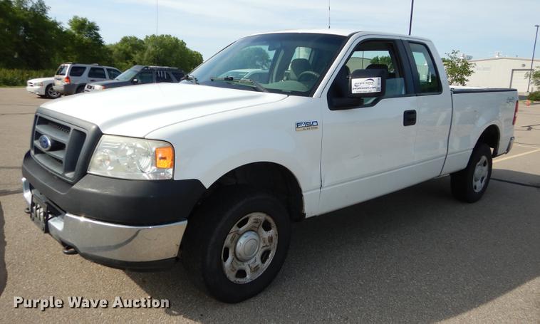 image for item DE1736 2005 Ford F150 SuperCab pickup truck