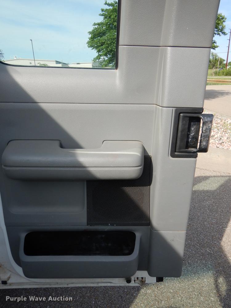 image for item DE1736 2005 Ford F150 SuperCab pickup truck