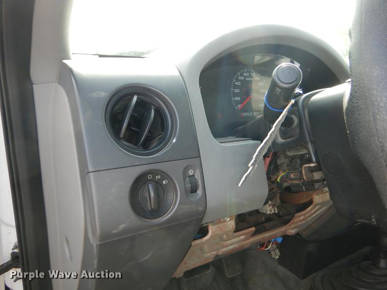 image for item DE1736 2005 Ford F150 SuperCab pickup truck