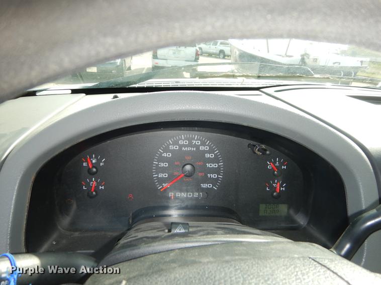 image for item DE1736 2005 Ford F150 SuperCab pickup truck