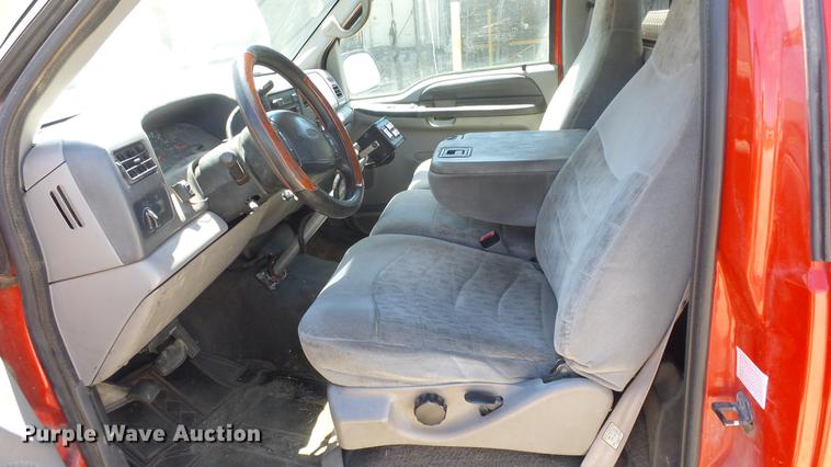 image for item DE2612 1999 Ford F250 Super Duty pickup truck