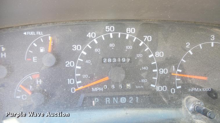 image for item DE2612 1999 Ford F250 Super Duty pickup truck