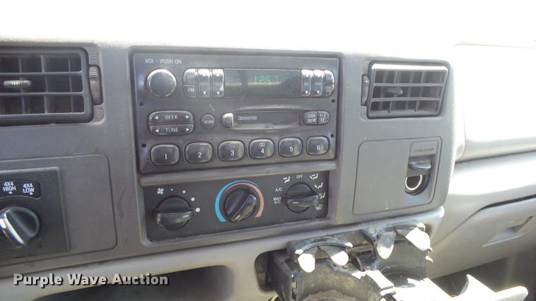 image for item DE2612 1999 Ford F250 Super Duty pickup truck