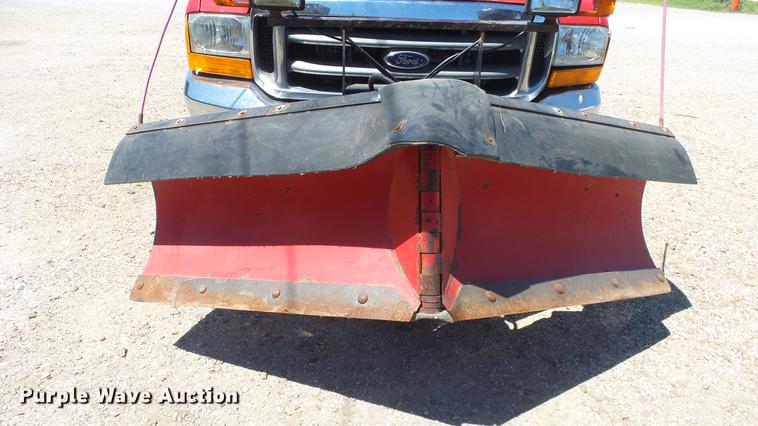 image for item DE2612 1999 Ford F250 Super Duty pickup truck