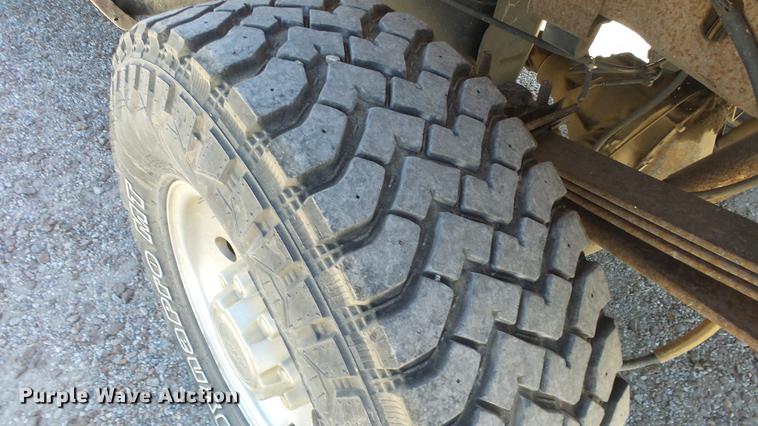 image for item DE2612 1999 Ford F250 Super Duty pickup truck