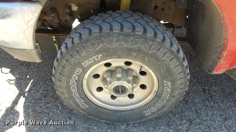 image for item DE2612 1999 Ford F250 Super Duty pickup truck