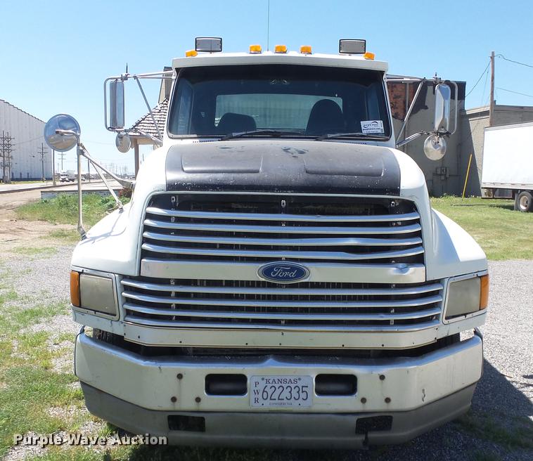 image for item DE2614 1994 Ford LTLA9000 AeroMax 120 semi truck