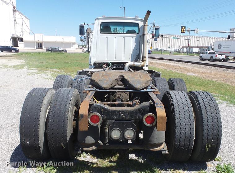 image for item DE2614 1994 Ford LTLA9000 AeroMax 120 semi truck