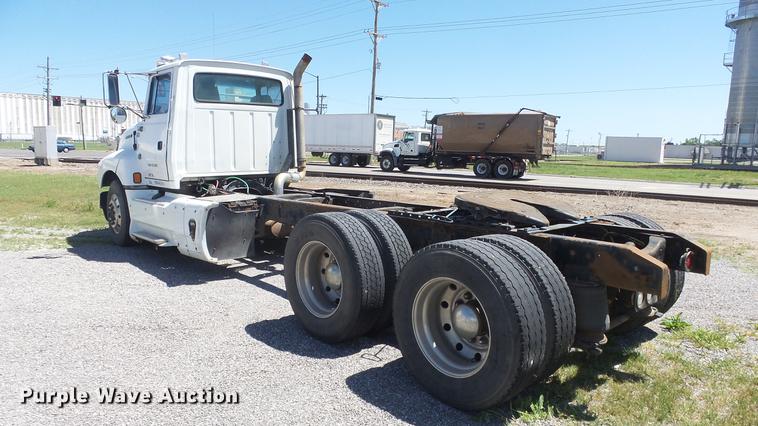 image for item DE2614 1994 Ford LTLA9000 AeroMax 120 semi truck