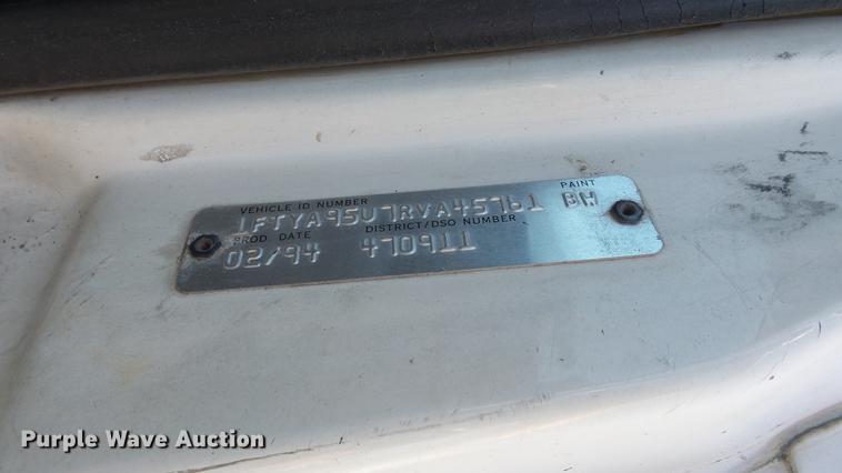 image for item DE2614 1994 Ford LTLA9000 AeroMax 120 semi truck