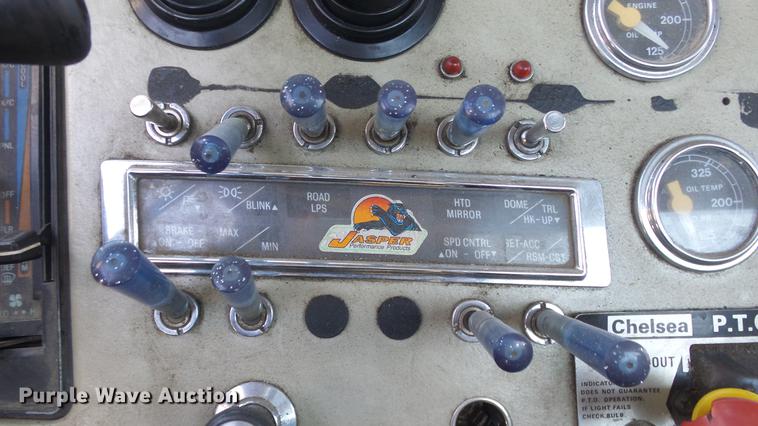 image for item DE2614 1994 Ford LTLA9000 AeroMax 120 semi truck