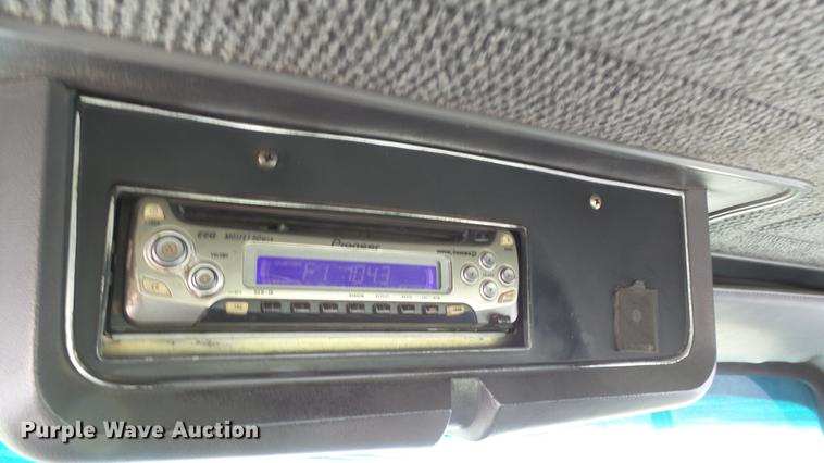 image for item DE2614 1994 Ford LTLA9000 AeroMax 120 semi truck