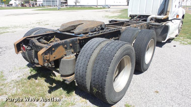 image for item DE2614 1994 Ford LTLA9000 AeroMax 120 semi truck