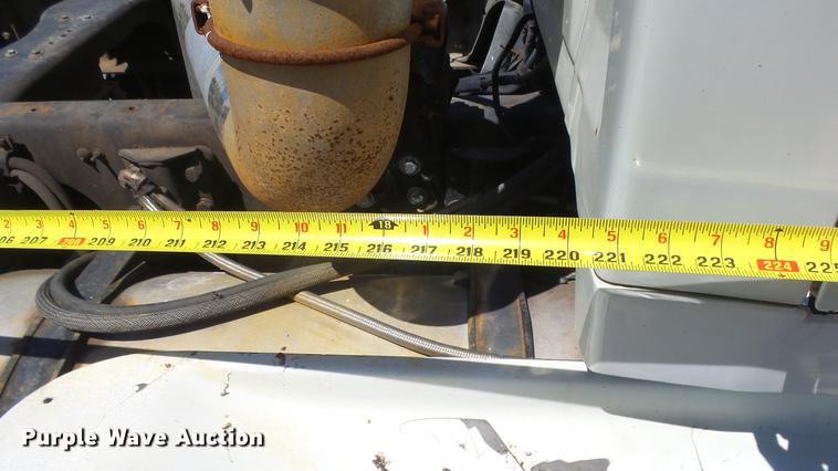 image for item DE2614 1994 Ford LTLA9000 AeroMax 120 semi truck