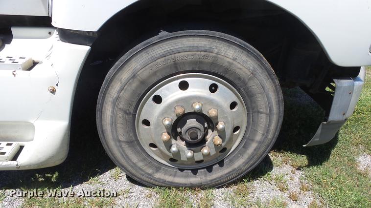 image for item DE2614 1994 Ford LTLA9000 AeroMax 120 semi truck