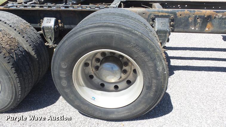 image for item DE2614 1994 Ford LTLA9000 AeroMax 120 semi truck