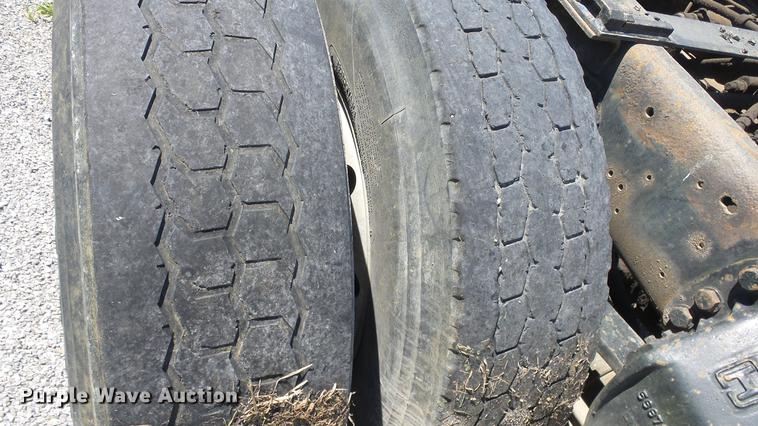 image for item DE2614 1994 Ford LTLA9000 AeroMax 120 semi truck