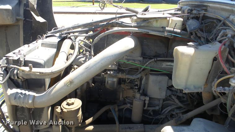 image for item DE2614 1994 Ford LTLA9000 AeroMax 120 semi truck