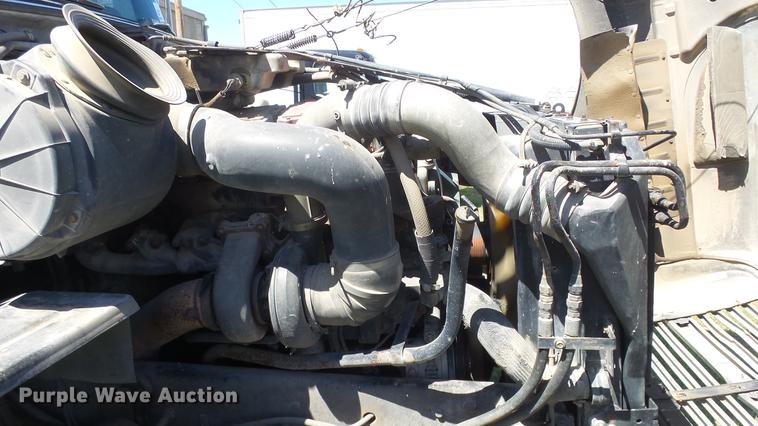 image for item DE2614 1994 Ford LTLA9000 AeroMax 120 semi truck