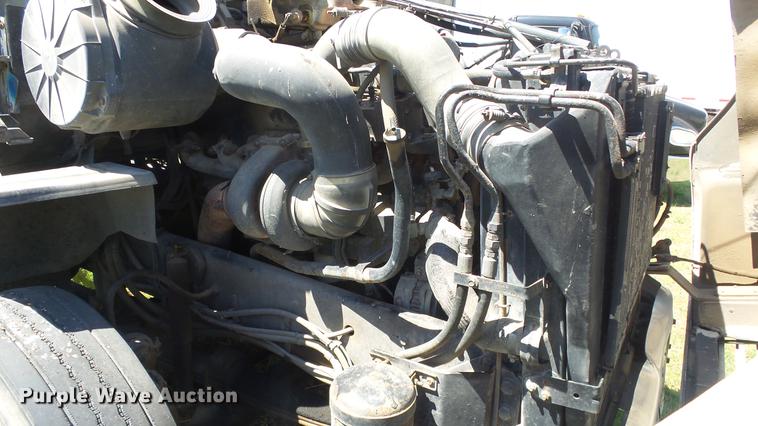 image for item DE2614 1994 Ford LTLA9000 AeroMax 120 semi truck